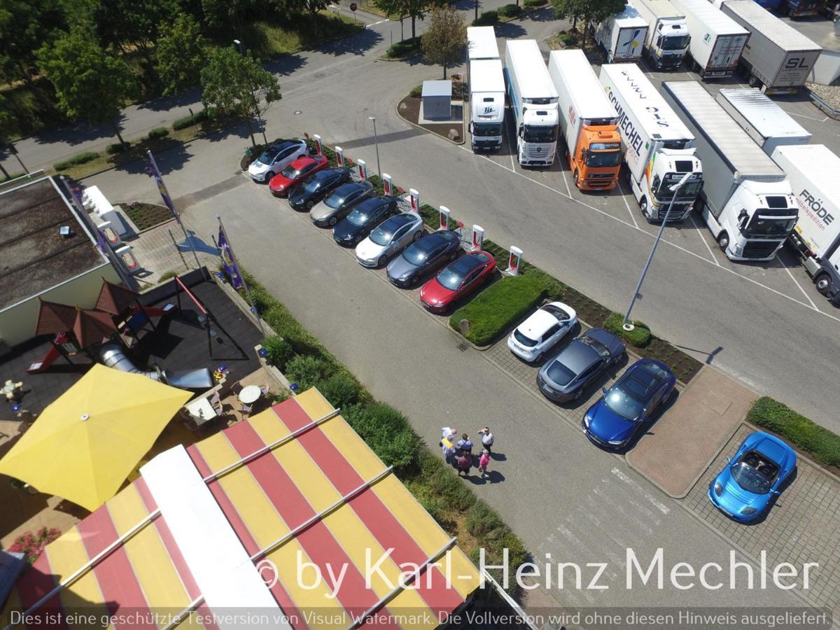 Highway Hotel Herbolzheim Exteriér fotografie